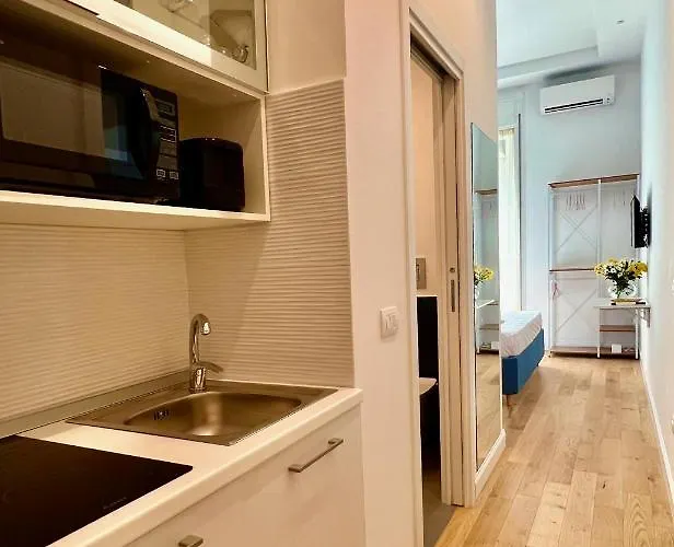 Sea Glimpse - Santa Lucia *