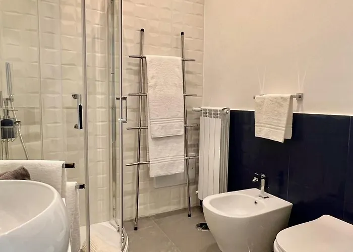 Sea Glimpse - Santa Lucia * נאפולי